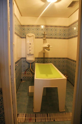 Bathroom 4, Hotel Royal Jinene, Sousse Médina