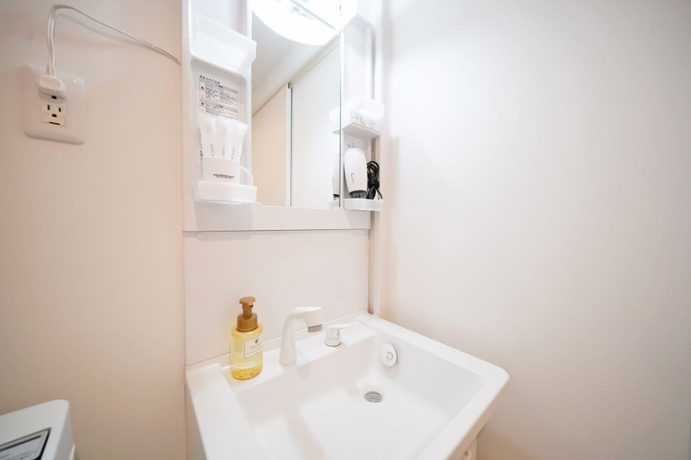 Bathroom 2, Grandouce Juso-Higashi, Osaka