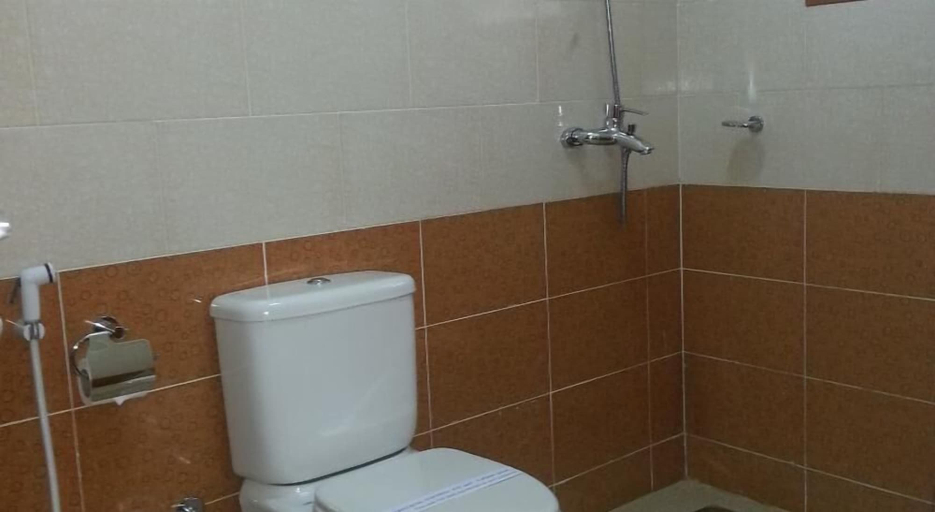 Bathroom 3, Jarzez Hotel Apartments, Seeb