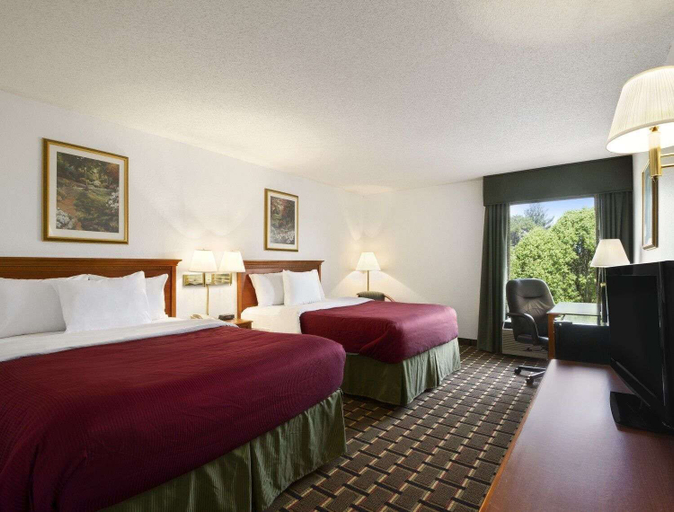 Bedroom 3, Baymont by Wyndham Crossville, Cumberland