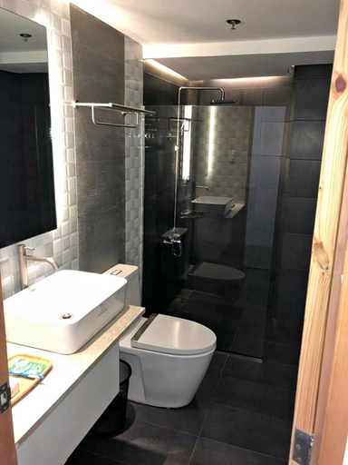 Bathroom 4, Tely's Bed & Breakfast Iloilo powered by Cocotel, Iloilo City