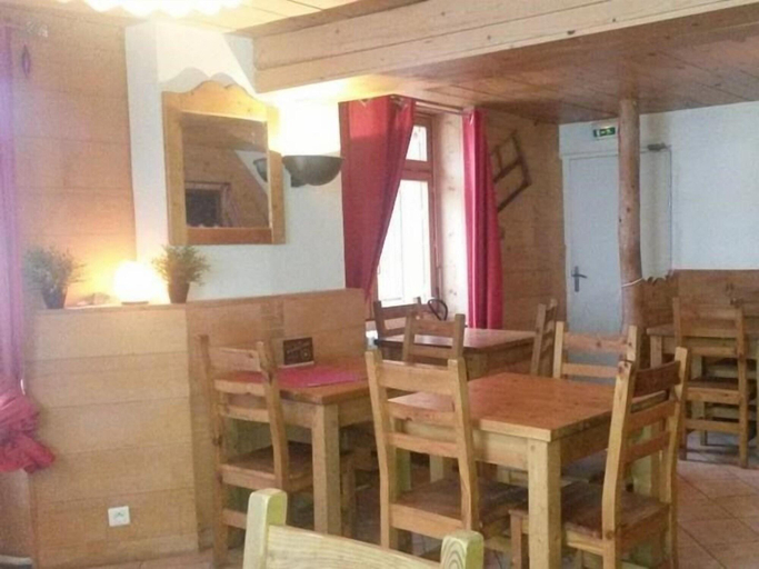 Others, Chalet 1200, Savoie