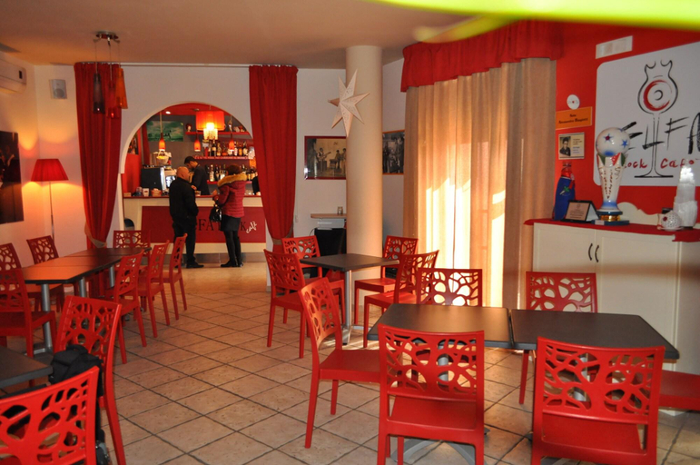 Food & Drinks 5, 7 Contrade, Taranto
