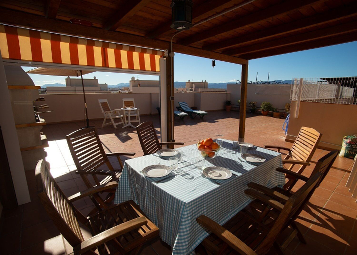 Food & Drinks, Magnífico ático duplex para 6 personas, Valencia