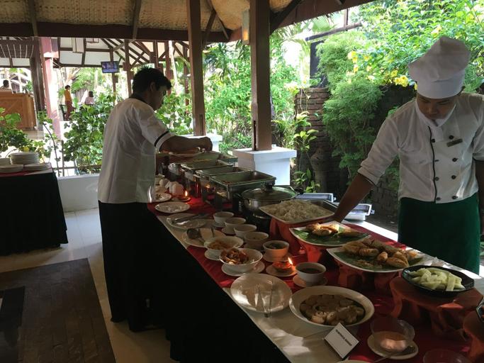 Food & Drinks 5, The Emerald Sea Resort, Bassein