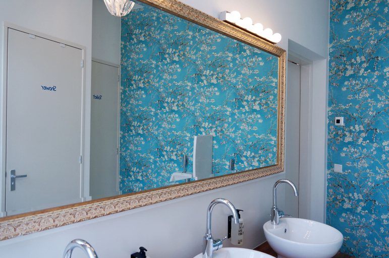 Bathroom 4, De Bedstee Boutique Capsules, Amsterdam
