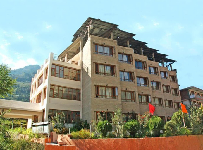 Exterior & Views