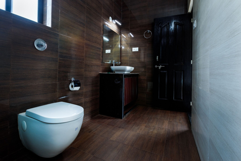 Bathroom 4, Om Shanti Residence, South Goa
