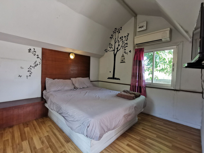 Bedroom 3, De Coco House, Si Racha