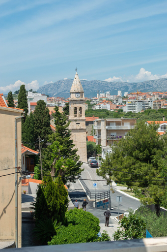 Others 5, Pansion Epetium, Split