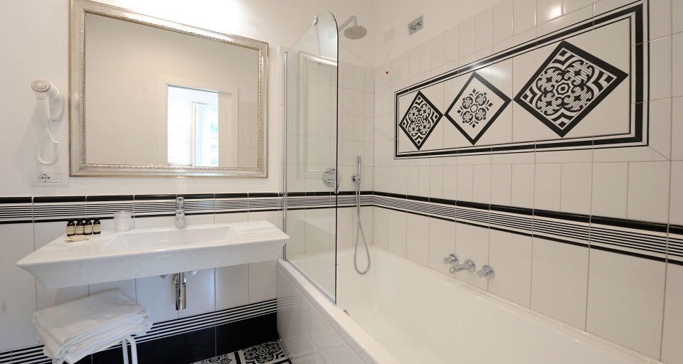 Bathroom 5, Villa Guarracino Amalfi, Salerno