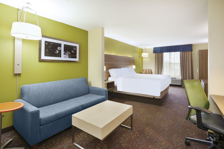 Bedroom 4, Holiday Inn Express & Suites CIRCLEVILLE by IHG, Pickaway