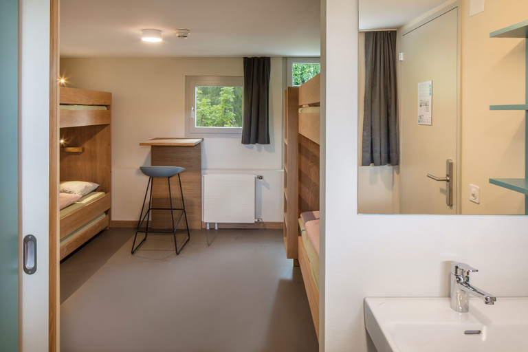 Bathroom 4, Youth Hostel Crans-Montana, Sierre