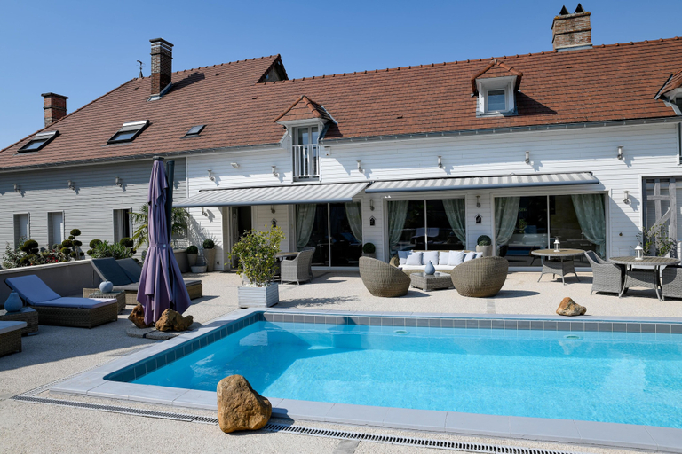 Exterior & Views 2, Villa de la Croix, Aube