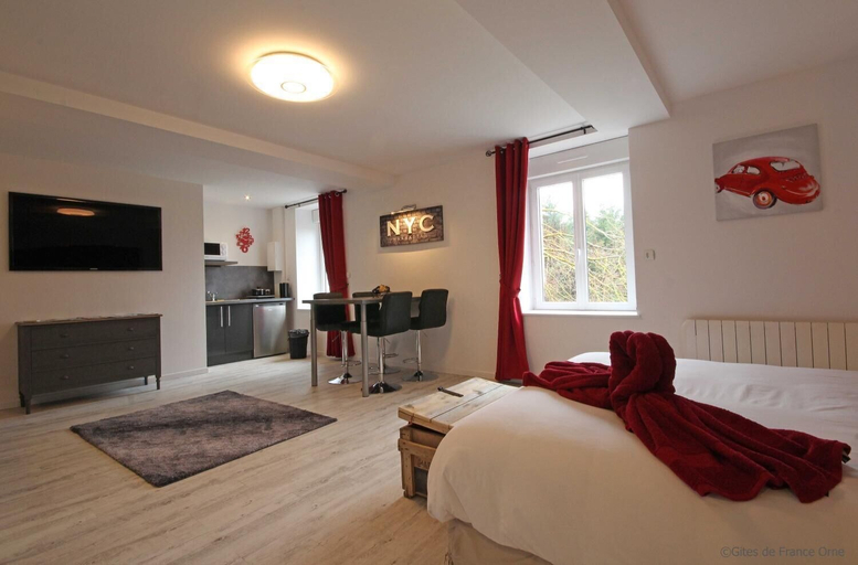 Bedroom 5, Au fer à cheval, Orne