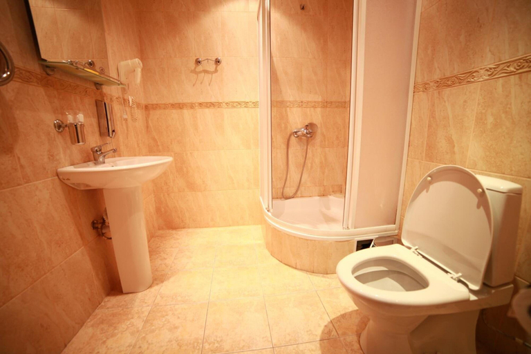 Bathroom 3, Hotel Kruiz, Krasnodar gorsovet