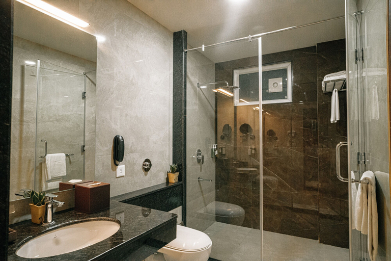 Bathroom 4, Playotel Premier Guna, Guna