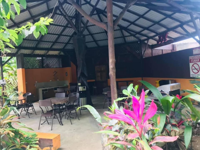 Food & Drinks 4, Aunty Arenal Lodge, San Carlos