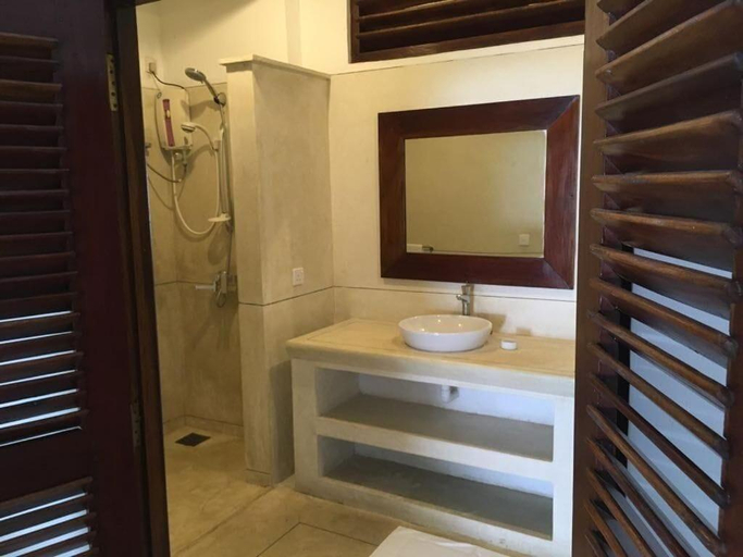 Bathroom, Sun N Sea Hotel, Habaraduwa
