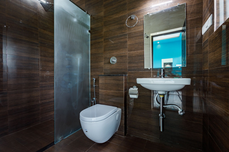 Bathroom 4, Om Shanti Residence, South Goa