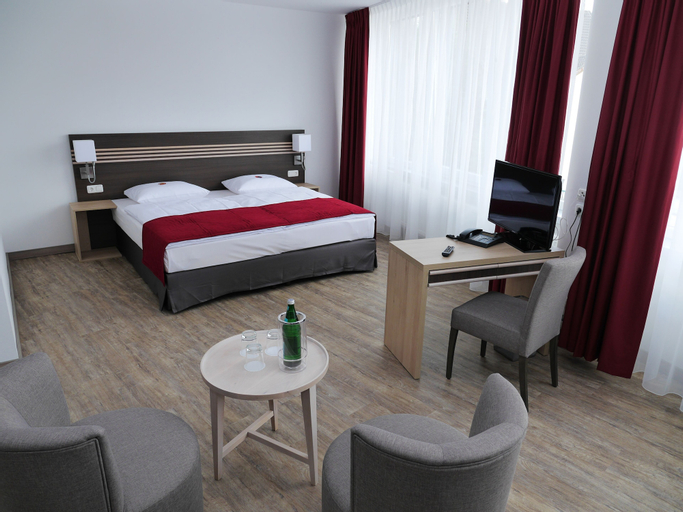 Bedroom 3, Ruhr Inn Hotel, Ennepe-Ruhr-Kreis
