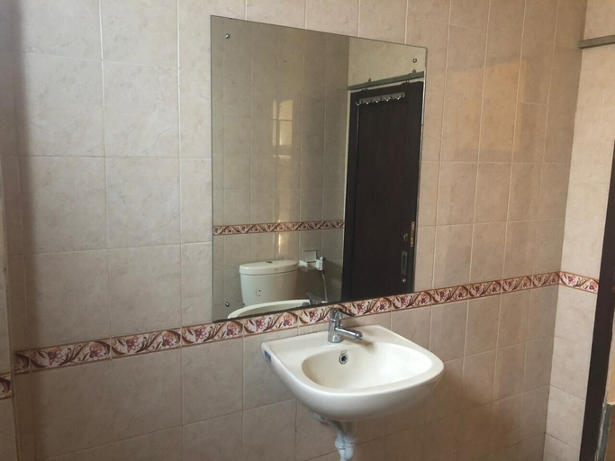 Bathroom 5, Depa House, Gianyar
