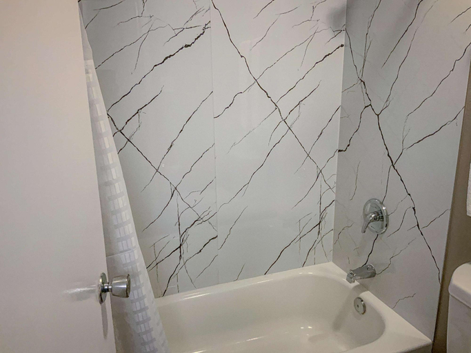 Bathroom 4, Studio 6 San Angelo, TX, Tom Green