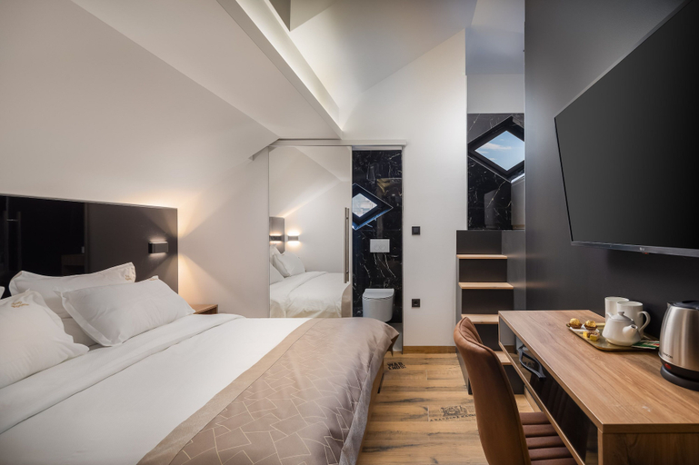 Bedroom 3, Top Rooms, Split