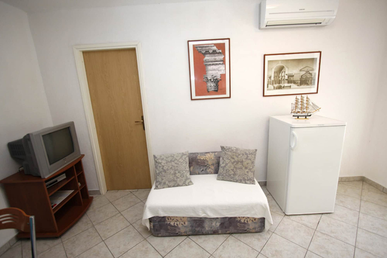 Bedroom 3, Apartments Vesna Mimice, Omiš