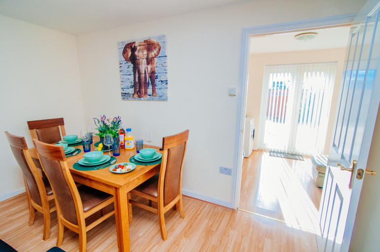 Others 4, Harris House, Doncaster