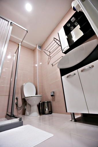 Bathroom 5, Istanbul Family Apartments, Fatih