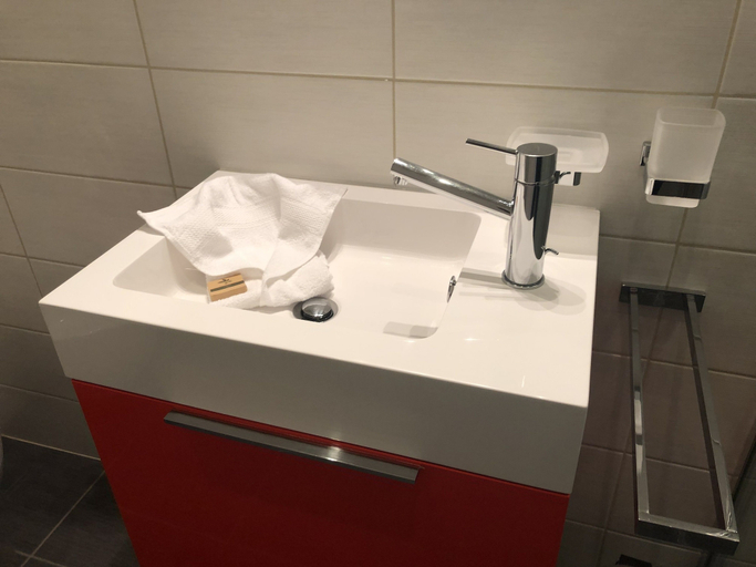 Bathroom sink, Montarina, Lugano