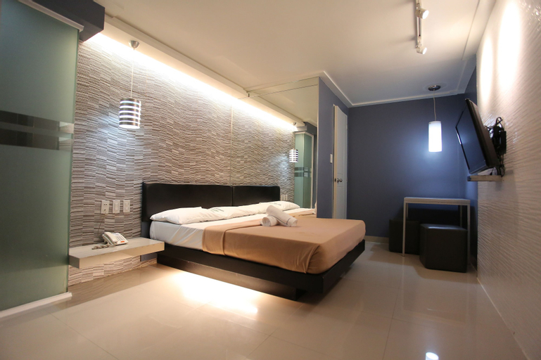 Bedroom 13