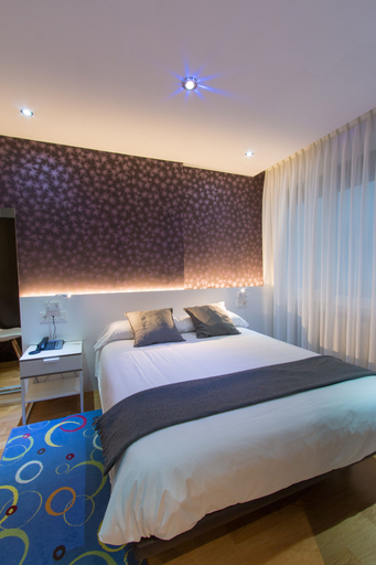 Bedroom 5, Central Bilbao, Vizcaya