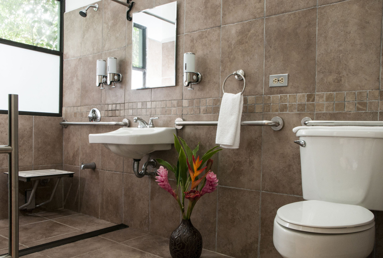 Bathroom 3, Tapirus Lodge, Pococí