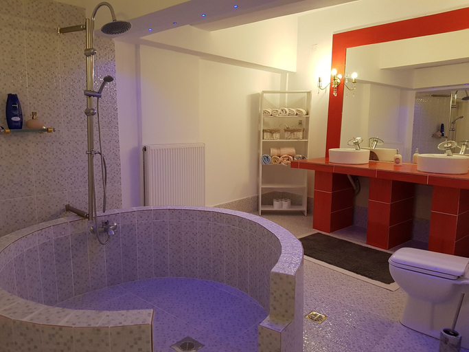Bathroom 4, The golden brown luxury guesthouse, Thessaly