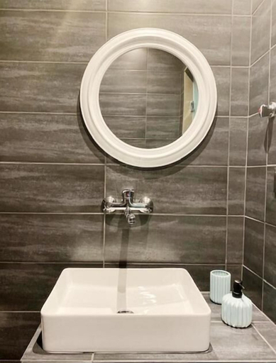 Bathroom 5, Xenios Hotel, Central Macedonia