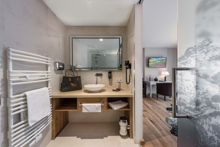 Bathroom 4, Hotel dasMEI, Innsbruck Land