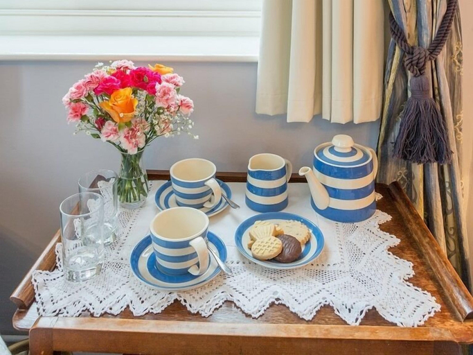 Food & Drinks, Marshwood Farm B&B, Wiltshire