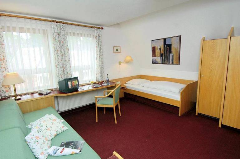 Bedroom 4, Landgasthof Hotel Rössle, Böblingen