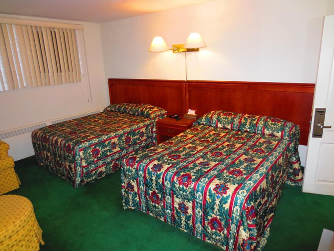 Bedroom 4, Canadiana Motel, Grey