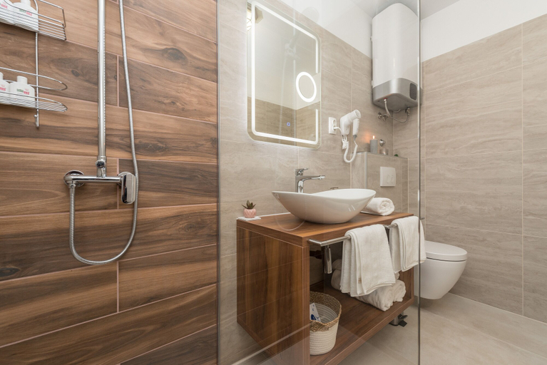 Bathroom 2, Mono Apartments & Rooms, Zadar