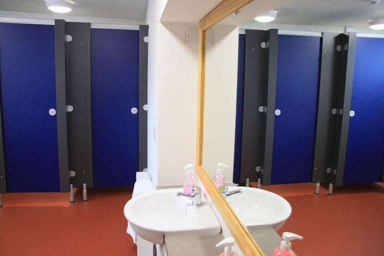 Bathroom 3, Ballyhoura Luxury Hostel