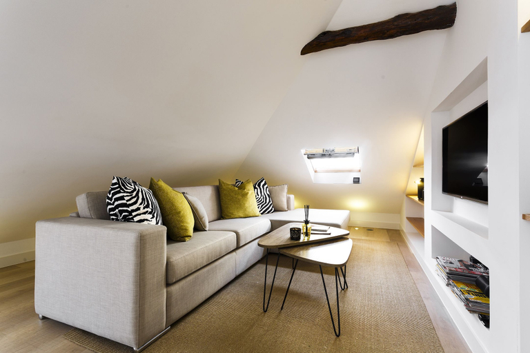 Living area 4, Madalena Downtown Luxury Duplex, Lisbon