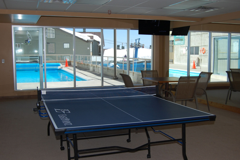 Sport & Beauty 5, Inn at Big White, Kootenay Boundary