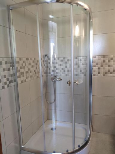 Bathroom 5, Ktima Garas, Central Macedonia