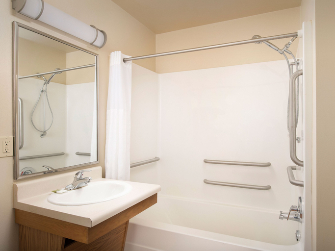 Bathroom 4, WoodSpring Suites Chicago Darien, Dupage