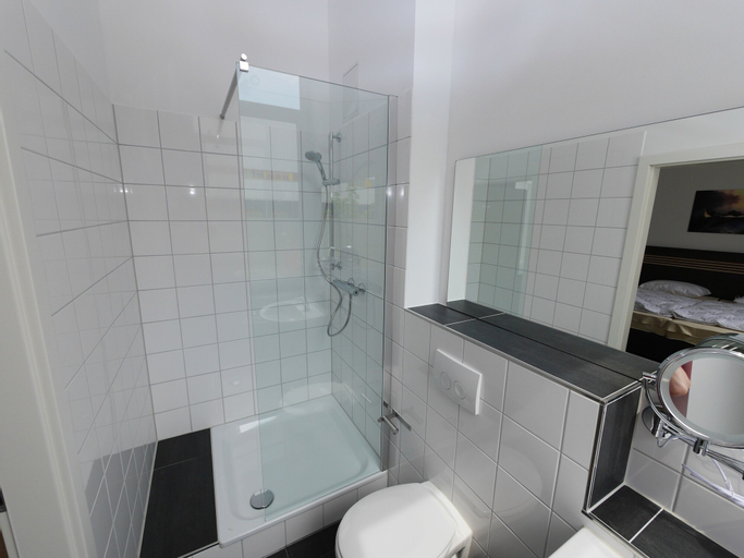 Bedroom 5, Ruhr Inn Hotel, Ennepe-Ruhr-Kreis