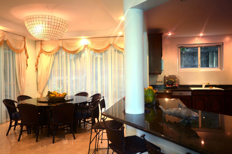 Food & Drinks, Pinjalo Resort Villas - Jade Hill Project Property Development, Malay