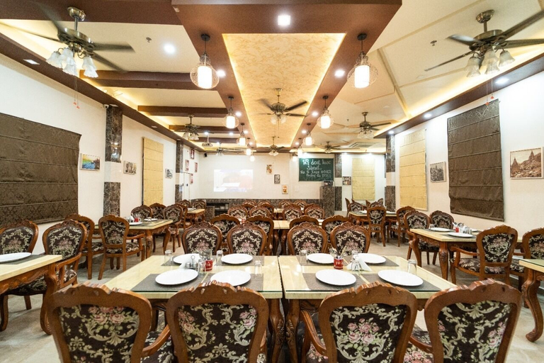 Food & Drinks 5, Shree Ganesha Residency, Varanasi